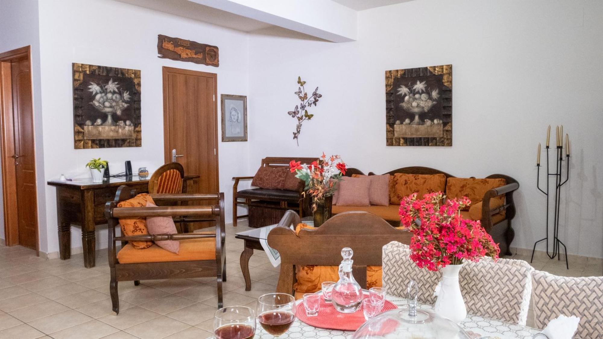 Marathi Apartments Экстерьер фото